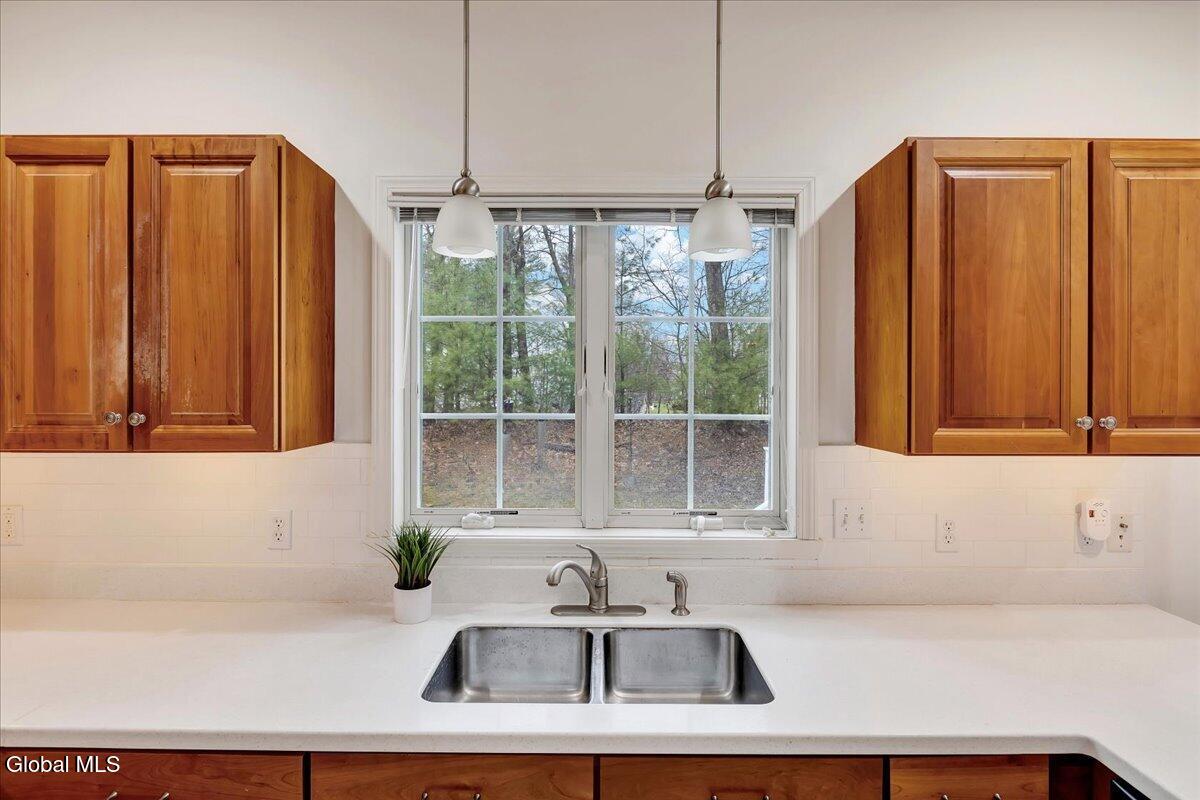36 Oakmont Street Niskayuna NY 12309