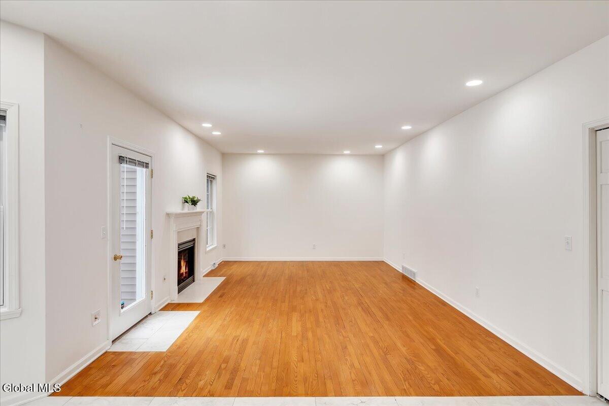 36 Oakmont Street Niskayuna NY 12309
