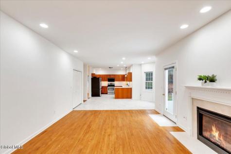 36 Oakmont Street Niskayuna NY 12309