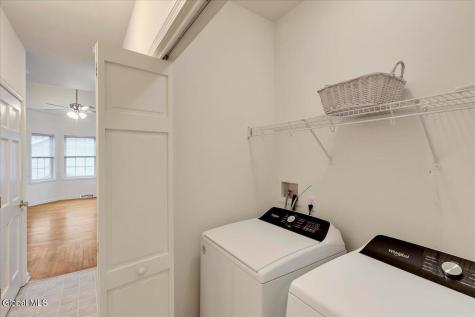 36 Oakmont Street Niskayuna NY 12309