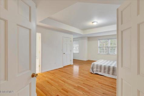 36 Oakmont Street Niskayuna NY 12309