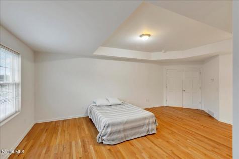 36 Oakmont Street Niskayuna NY 12309