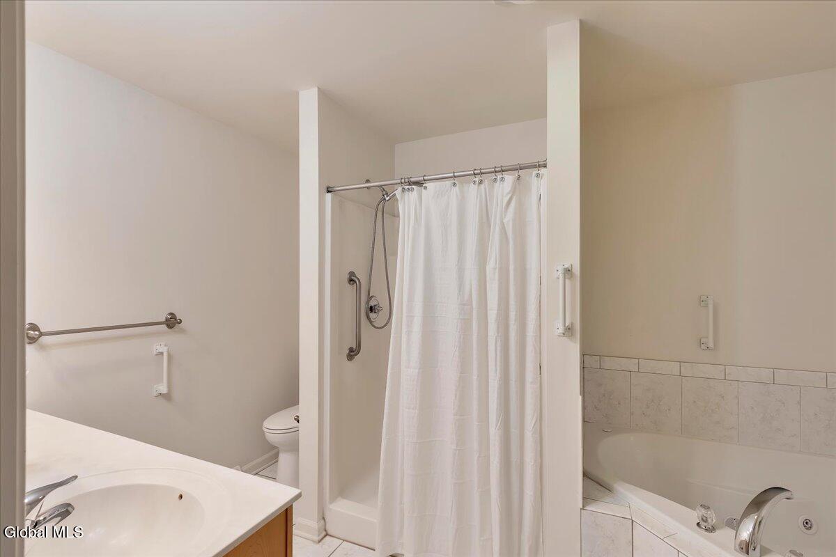 36 Oakmont Street Niskayuna NY 12309