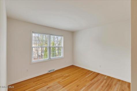 36 Oakmont Street Niskayuna NY 12309