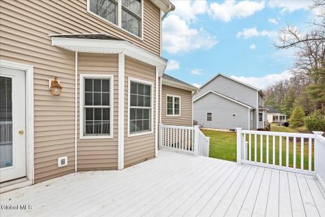 36 Oakmont Street Niskayuna NY 12309
