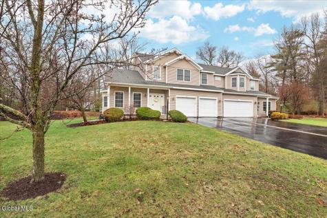 36 Oakmont Street Niskayuna NY 12309