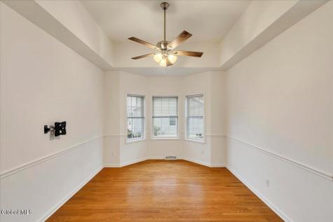 36 Oakmont Street Niskayuna NY 12309