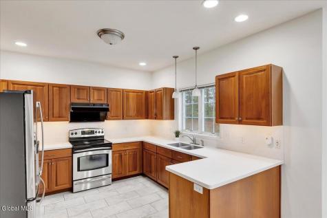 36 Oakmont Street Niskayuna NY 12309