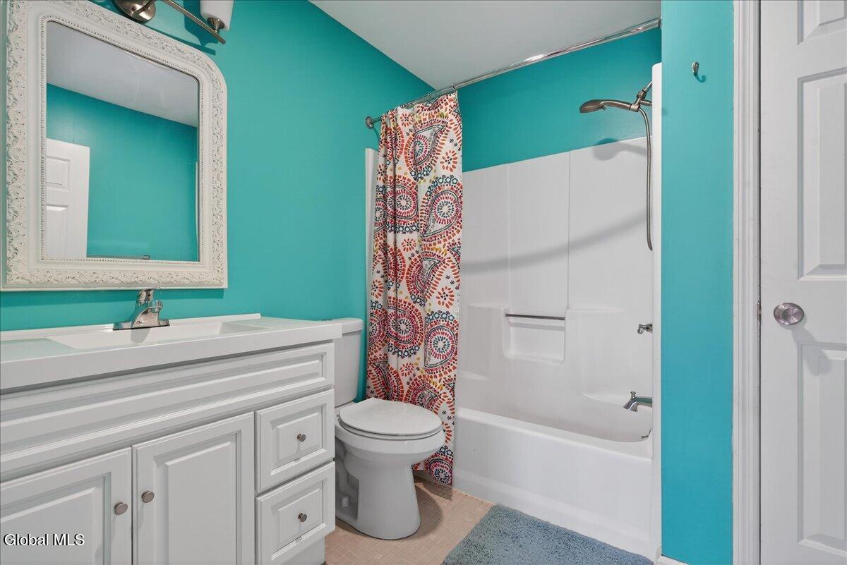 49 Cheryl Court Troy NY 12180