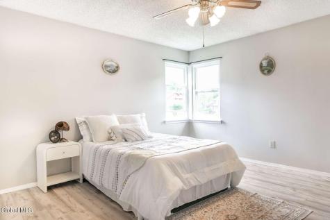 13 Rugby Road Slingerlands NY 12159