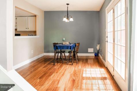 13 Rugby Road Slingerlands NY 12159