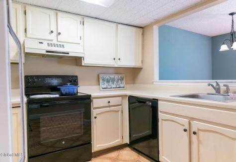 13 Rugby Road Slingerlands NY 12159