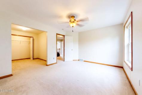 45 Patroon Pointe Drive Rensselaer NY 12144