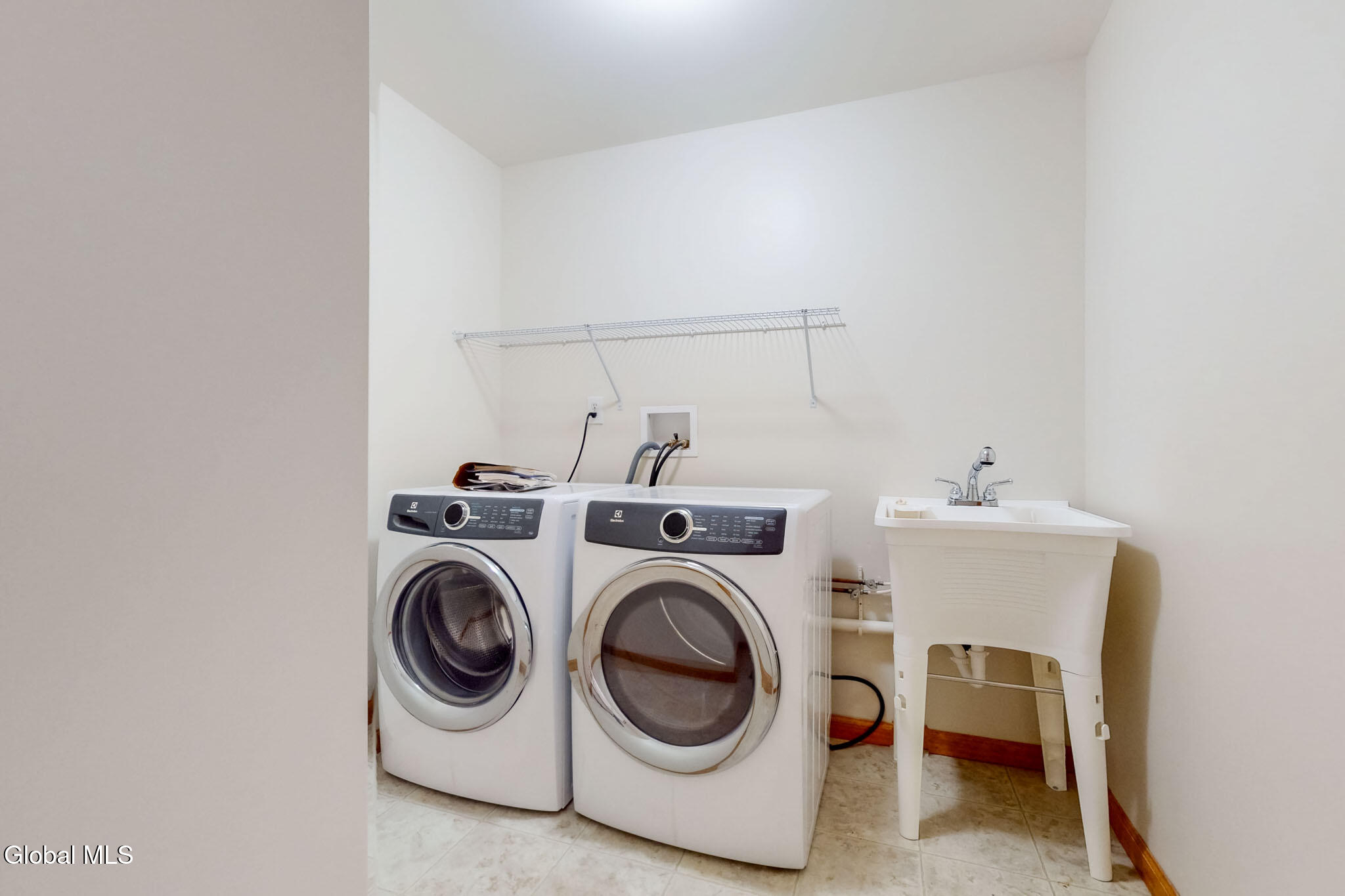 45 Patroon Pointe Drive Rensselaer NY 12144