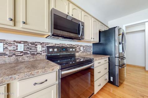45 Patroon Pointe Drive Rensselaer NY 12144