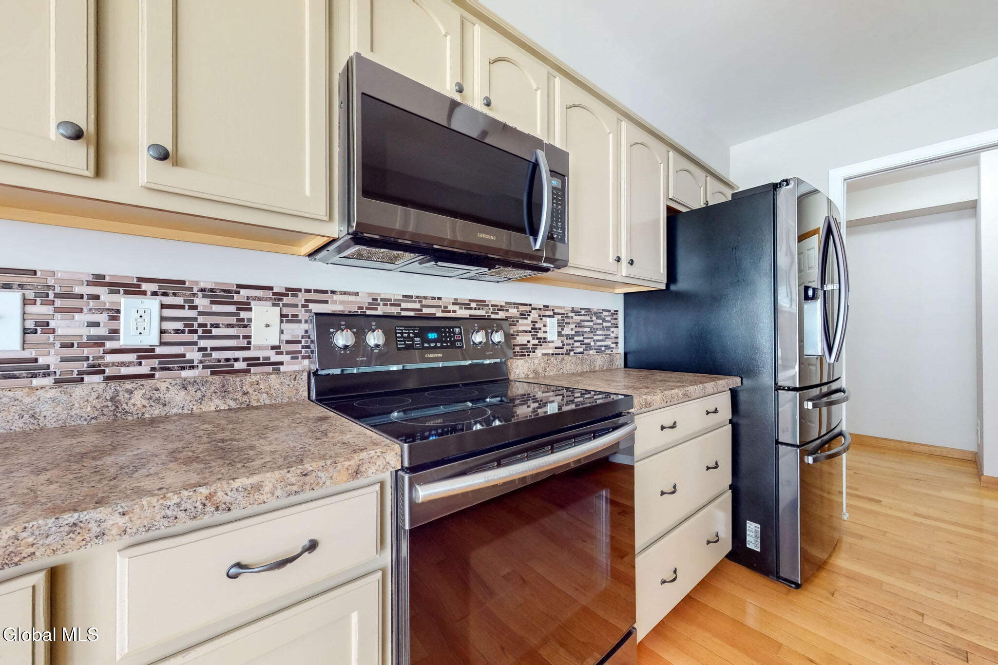 45 Patroon Pointe Drive Rensselaer NY 12144