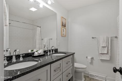 26 Weston Way Malta NY 12020