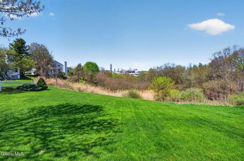 19 Empire Circle Rensselaer NY 12144