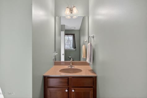 19 Empire Circle Rensselaer NY 12144