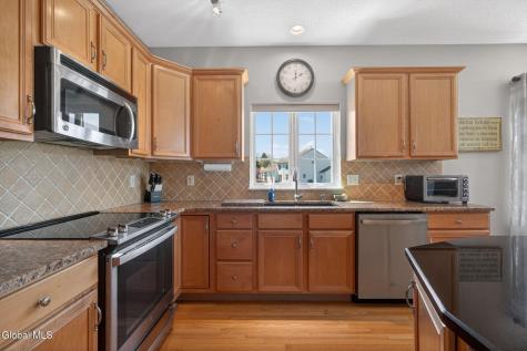 19 Empire Circle Rensselaer NY 12144