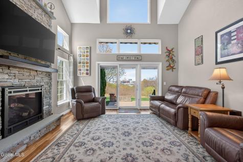 19 Empire Circle Rensselaer NY 12144