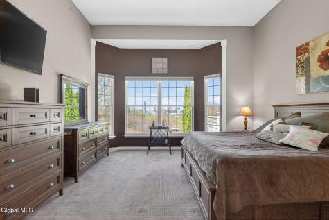 19 Empire Circle Rensselaer NY 12144