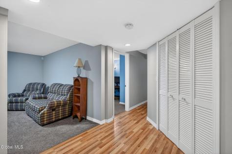 19 Empire Circle Rensselaer NY 12144