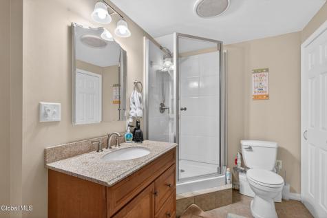 19 Empire Circle Rensselaer NY 12144