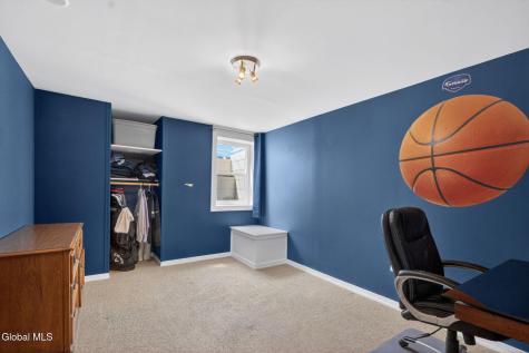 19 Empire Circle Rensselaer NY 12144