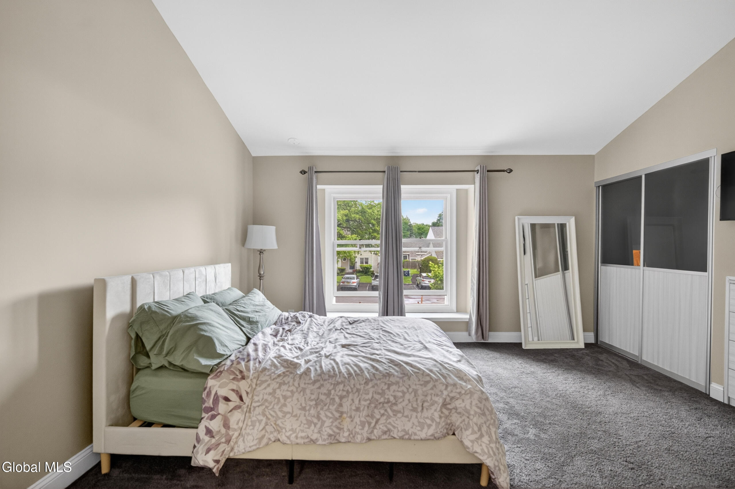 10 Redcoat Court Halfmoon NY 12065