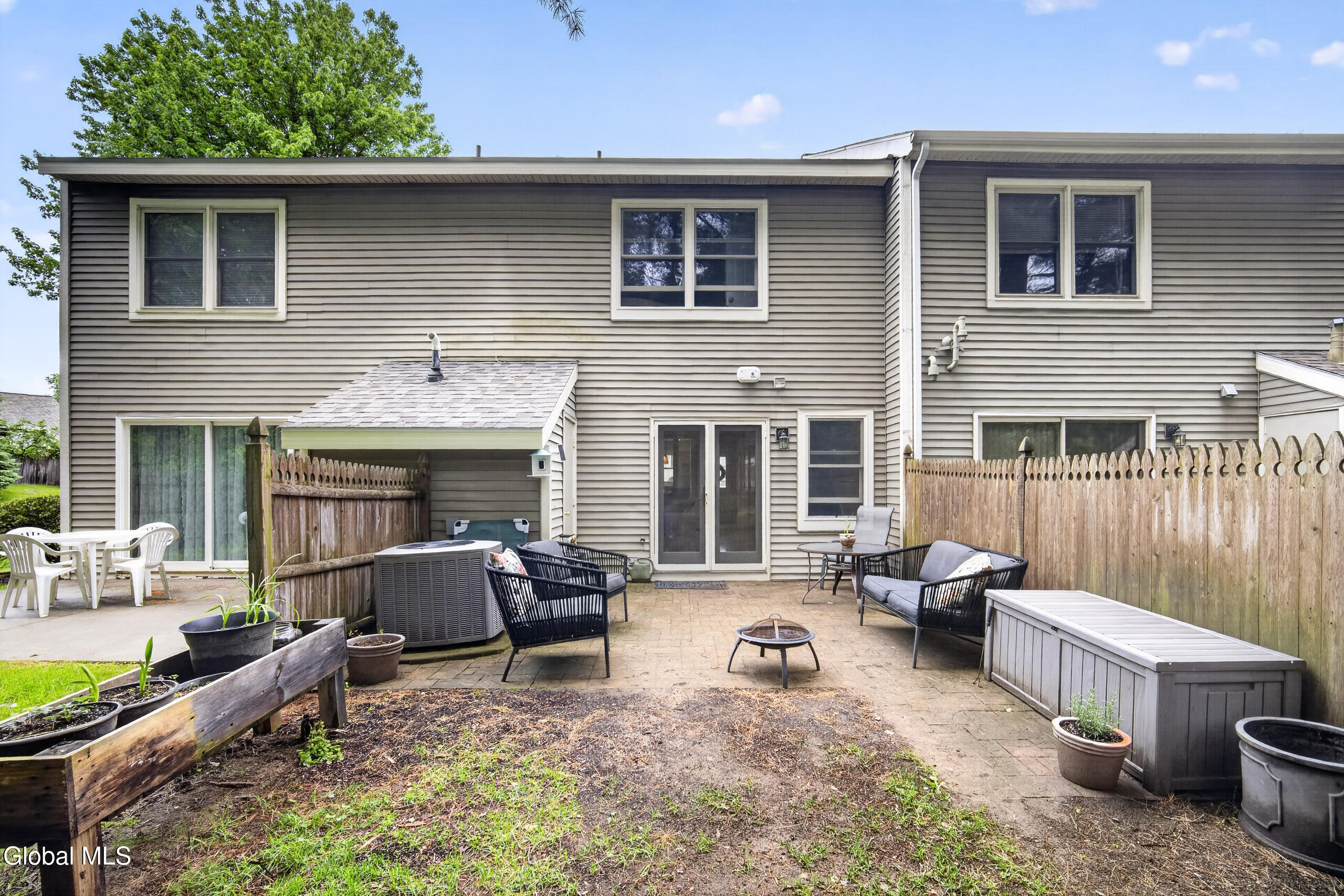 10 Redcoat Court Halfmoon NY 12065
