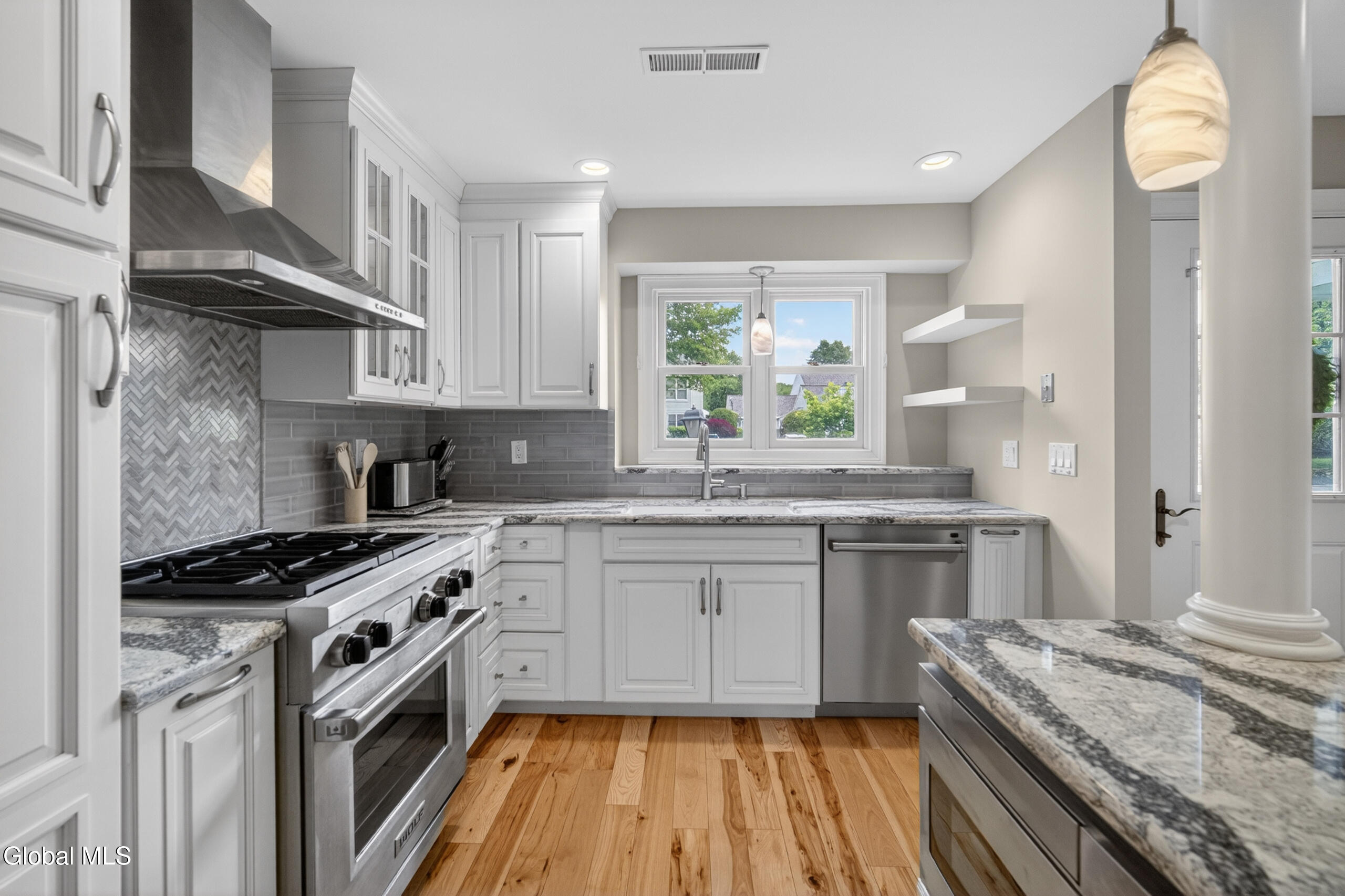 10 Redcoat Court Halfmoon NY 12065