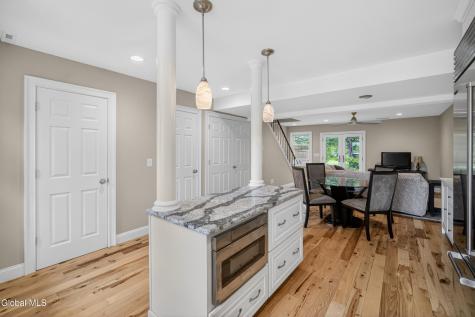 10 Redcoat Court Halfmoon NY 12065