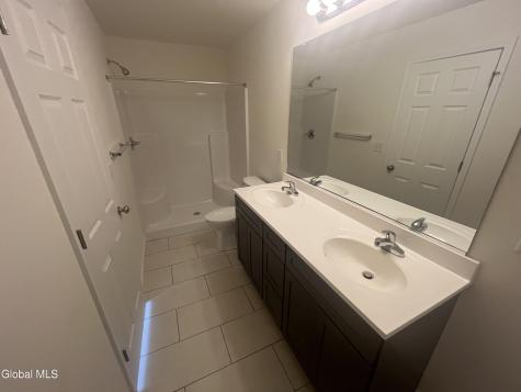 31 Paar Way Mechanicville NY 12118