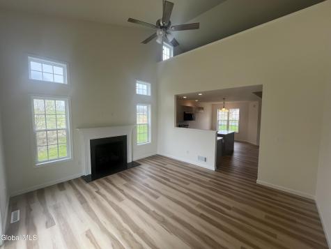31 Paar Way Mechanicville NY 12118
