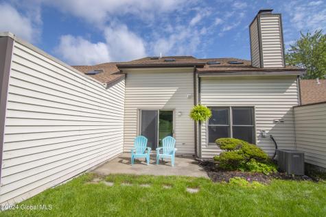 4 Surrey Hill Drive Latham NY 12110