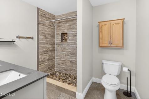 6B Deer Creek Clifton Park NY 12065