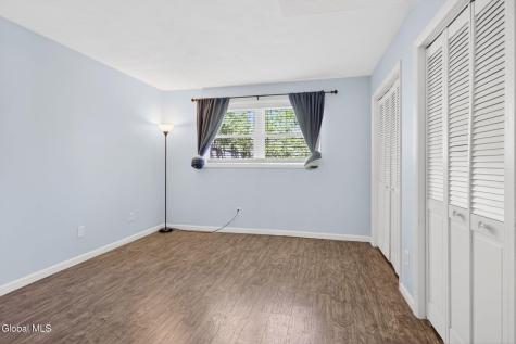 6B Deer Creek Clifton Park NY 12065