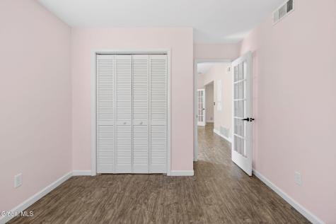 6B Deer Creek Clifton Park NY 12065