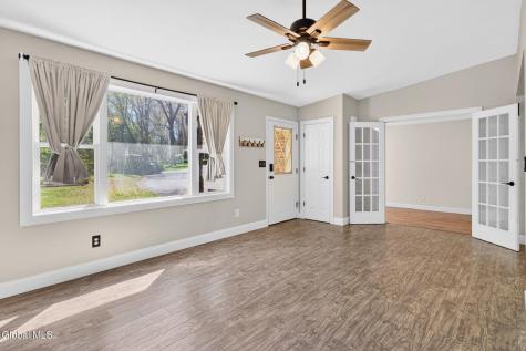 6B Deer Creek Clifton Park NY 12065