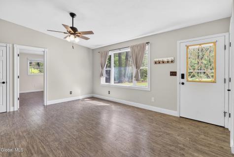 6B Deer Creek Clifton Park NY 12065