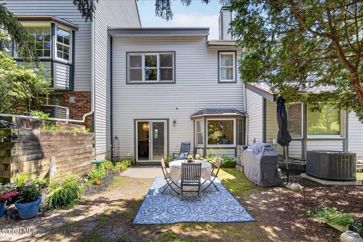 22 Lakeview Road Saratoga Springs NY 12866