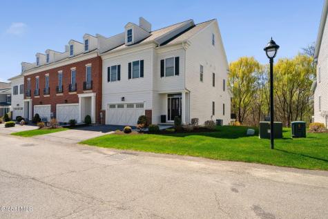 40 Cambridge Way Latham NY 12047