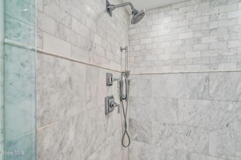 40 Cambridge Way Latham NY 12047