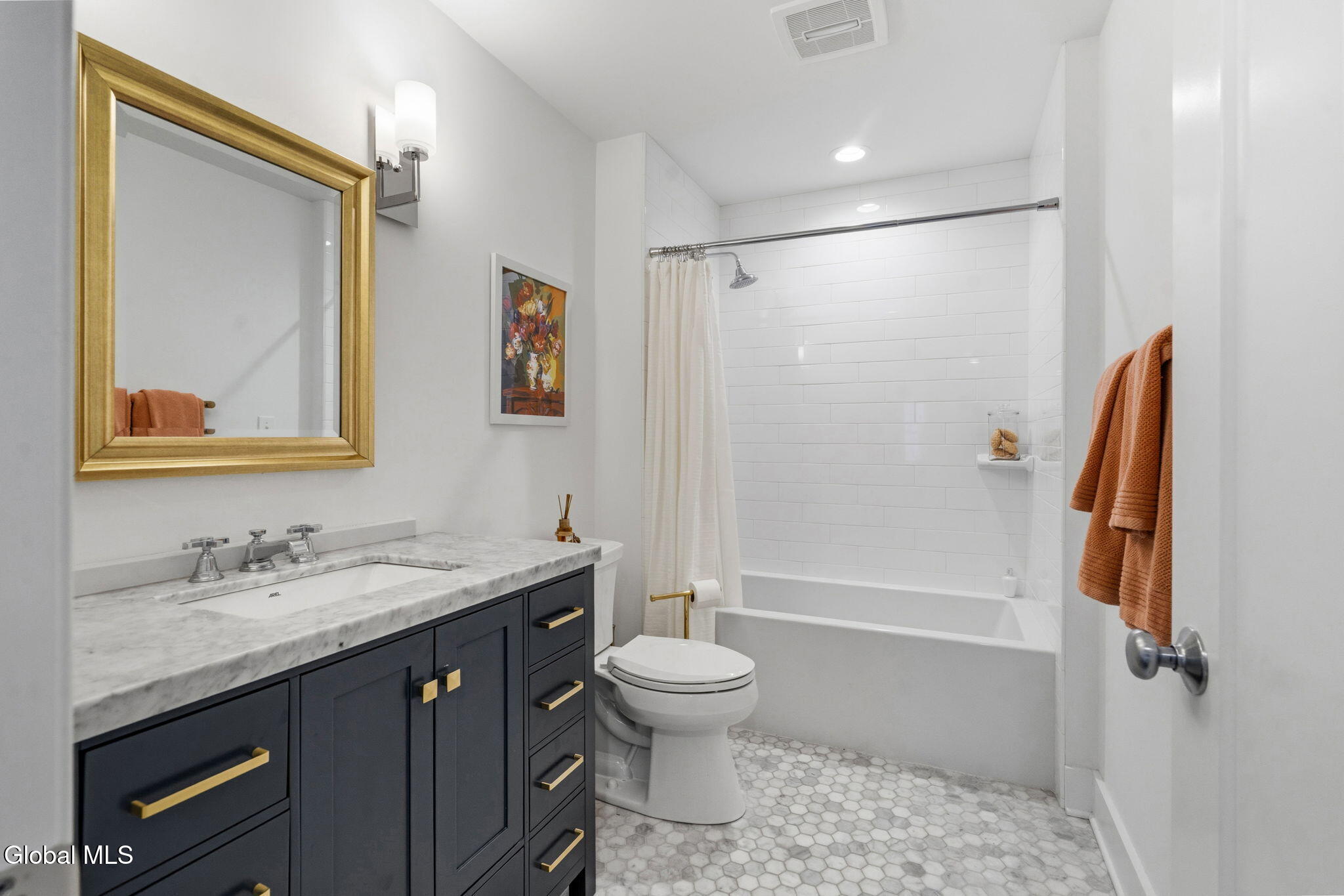 40 Cambridge Way Latham NY 12047