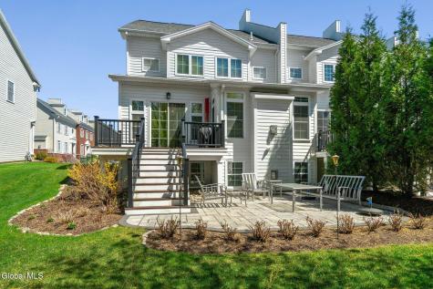 40 Cambridge Way Latham NY 12047