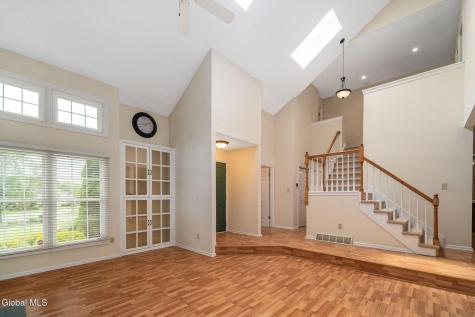 9 Ridgefield Drive Voorheesville NY 12186