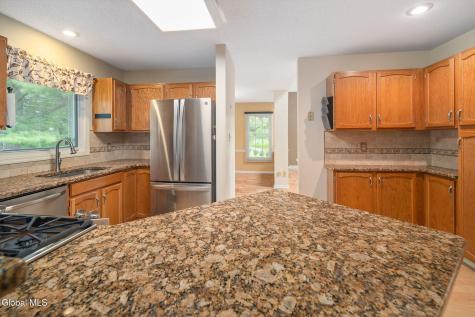 9 Ridgefield Drive Voorheesville NY 12186