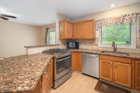 9 Ridgefield Drive Voorheesville NY 12186