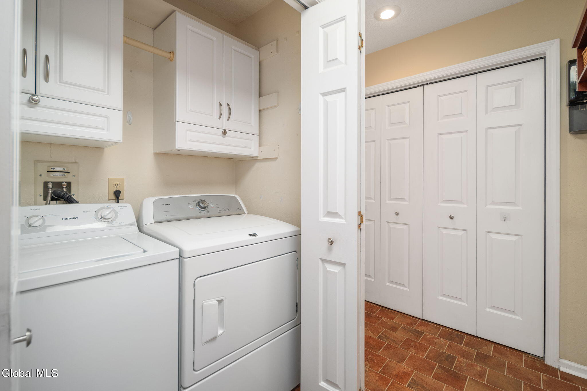 9 Ridgefield Drive Voorheesville NY 12186